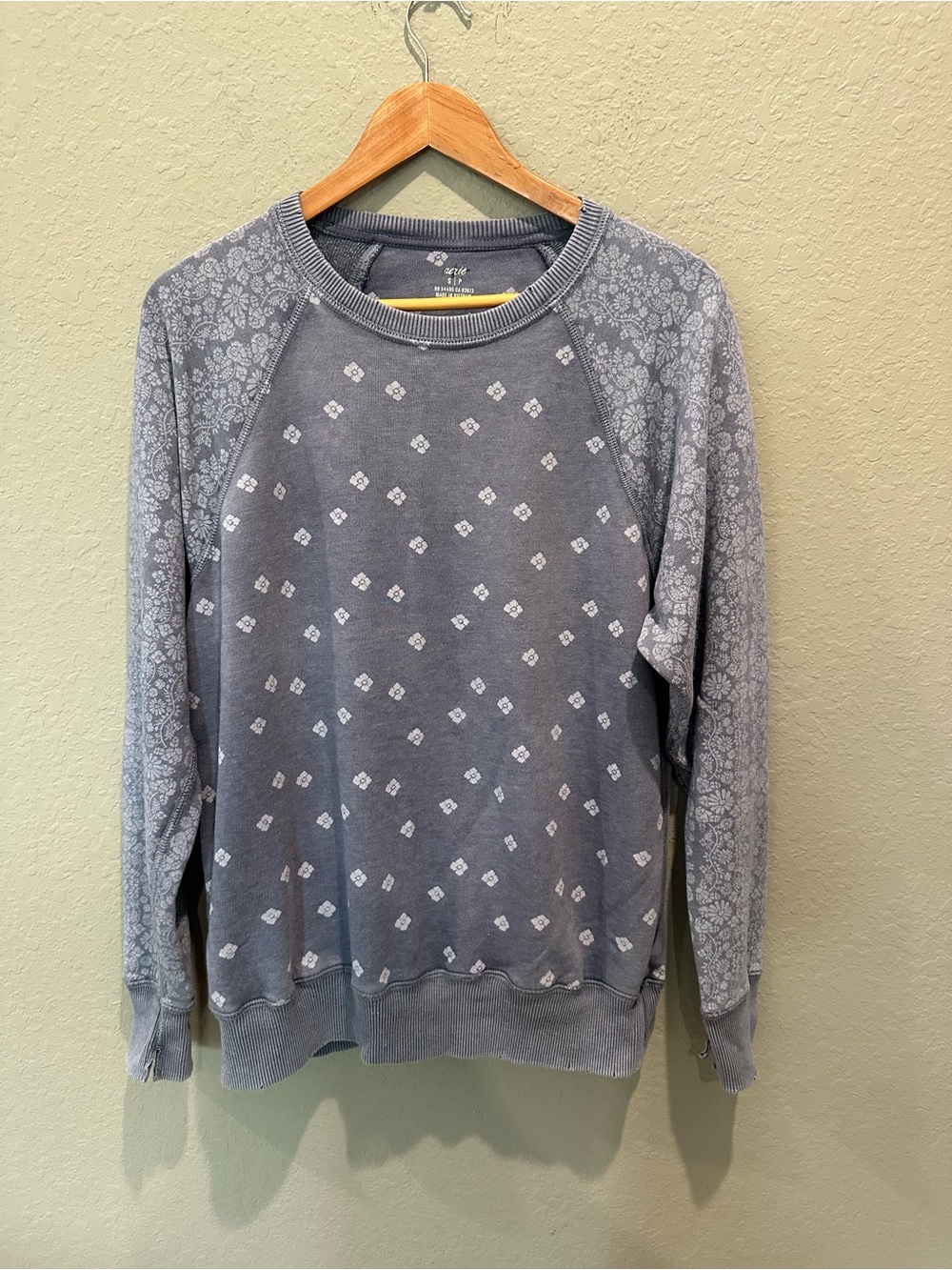 Aerie blue/grey oversized sweatshirt Sz S distressed vintage look GUC